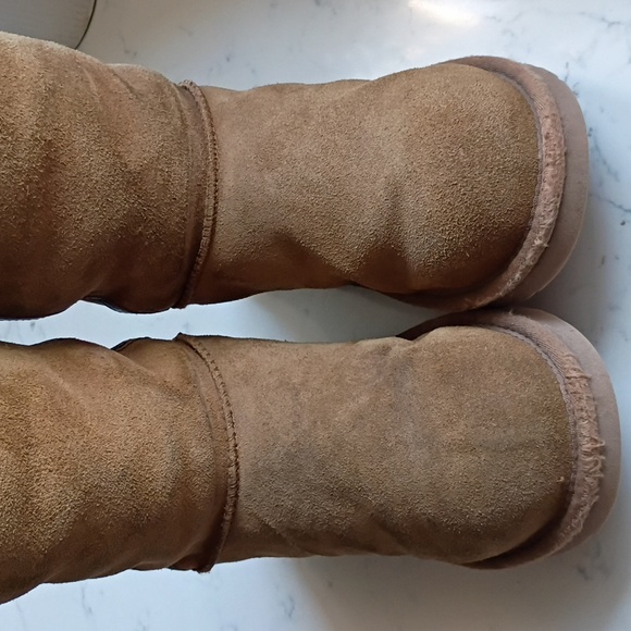 UGG GENEVIEVE BOWTRIMMED SUEDE BOOTS - Picture 5 of 16